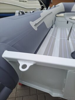 Motorový čln GLADIATOR RIB 380AL - 13