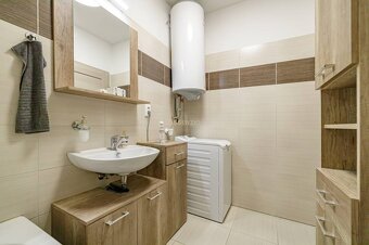 ASSENZIO - EXKLUZÍVNE - 3 IZBOVÝ DOM - BLATNÁ NA OSTROVE - Š - 13