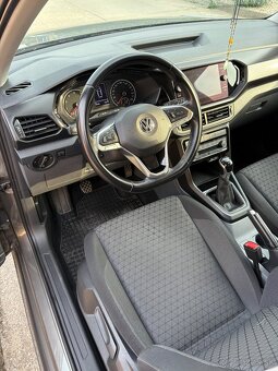 Volkswagen T-Cross - 13