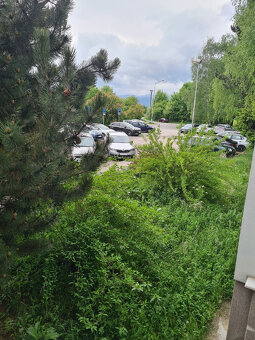 3iz. s lodžiou s nádherným výhľadom po komplet rekonštrukcii - 13