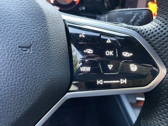VW Golf VIII GTI 2.0 TSI - 13
