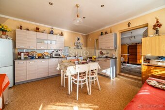 GESTTO | RODOINNÝ DOM V MODRANKA | NA PREDAJ | 578 m2 POZEMO - 13