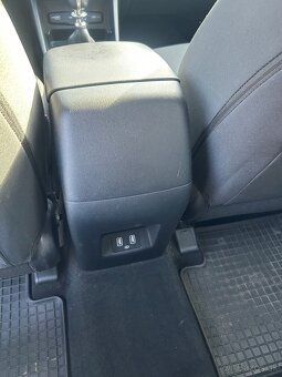 Predám Hyundai Tucson 1.6 T-GDi Style + Dizajn Pack - 13