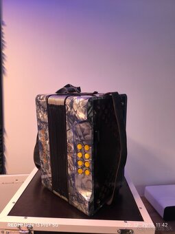 Predám heligonky Zn. Hohner,ladenie CF - 13