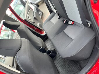 Toyota Yaris, nehavarovane top stav. Znizena cena - 13