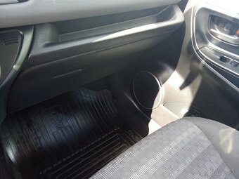 Toyota yaris - 13