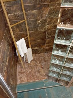 Na predaj pekný zrekonštuovaný dom/chata na priehrade - 13