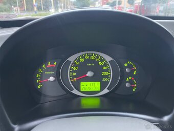 Hyundai Tucson 2.0 CRDI 4x4 - 13