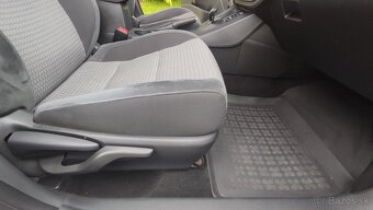 Toyota Auris Touring Sports 1.8 I VVT-i HybridSD - 13