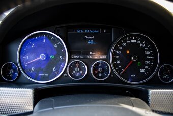 Volkswagen Touareg R50 5,0TDI V10 - 13