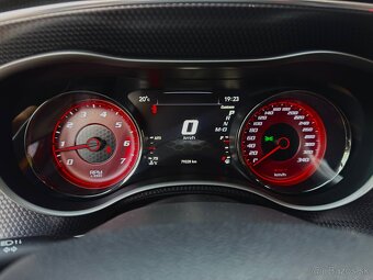 Dodge charger 6.2 SRT Hellcat - 13