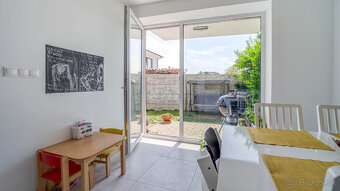 Posledný 5izb RD kompletne zariadený s garážou v krásnom pro - 13