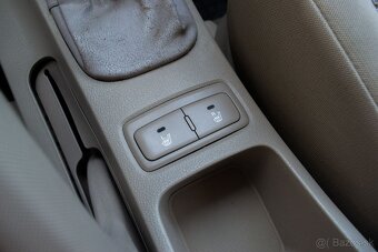 Kia Sportage 2.0 CRDi VGT 4WD - 13