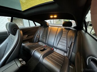 Mercedes E200 4matic COUPE - 13