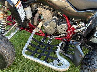 Suzuki LTZ 400 ŠPZ-biele - 13