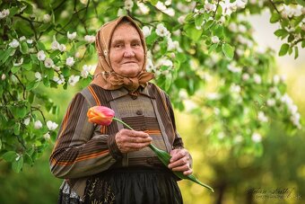Profesionálne portréty v zakvitnutej prírode - 13