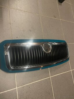 Predám originál prednú masku na Škoda Fabia 1 v zelenej - 13