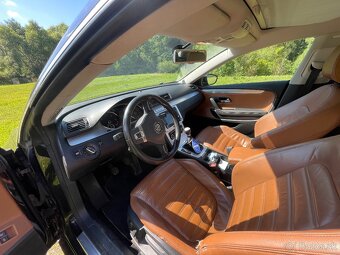 Volkswagen Passat 2.0 TDI - 13
