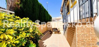 Prodej prostorného domu 3kk s střešní terasou ORIHUELA COSTA - 13
