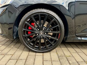 Renault Clio IV RS Trophy 1,6TCe 162kW EDC MR2017 - 13