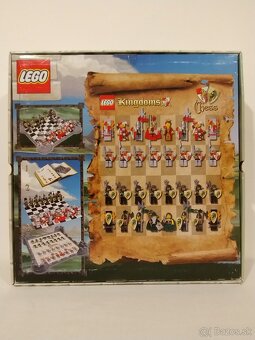 LEGO 853373 Kingdoms Chess Set - 13