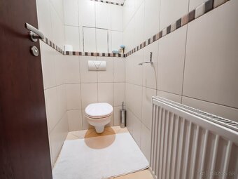 ŠTÝLOVÝ 2-IZBOVÝ BYT S PREDZÁHRADKOU, KLIMATIZÁCIOU A PARKOV - 13