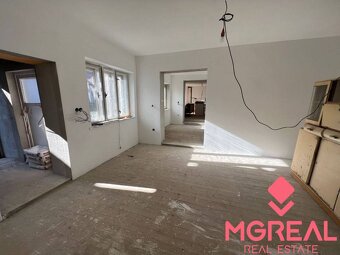 Rodinný dom v rekonštrukcii Blesovce - 13