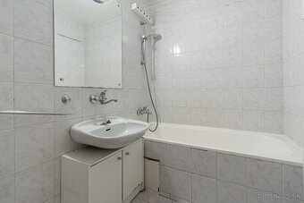 Na predaj | 2 izbový byt 62,45 m² s loggiou - Studenohorská - 13