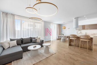 LUXUSNE ZARIADENÝ DOM PRI BRATISLAVE, NOVOSTAVBA - 13