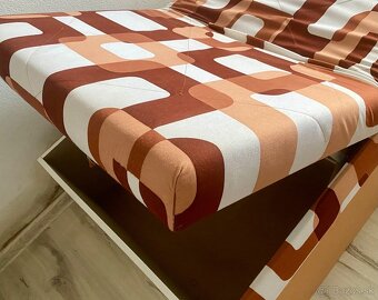 Postel Válenda s úložným priestorom ako nové - 13