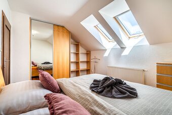 Na predaj veľký 3-izbový apartmán s krbom, Tatranská Lomnica - 13