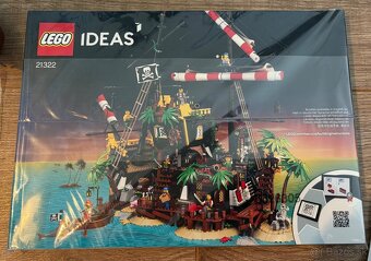 LEGO IDEAS 21322 2x - 13