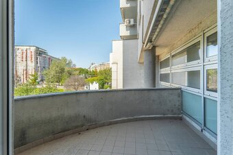 Babony TRE Kancelársky priestor/Apartmán na Nám. M. Benku, B - 13
