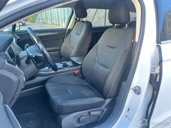 Mondeo 2,0 190k,4x4,AUT,2019,1.MAJ,DPH,TOP stav - 13