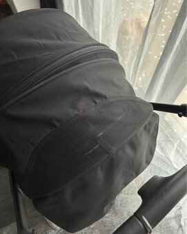 celý set kočiar MUUVO quick 4.0 čiernobiela kombinácia - 13