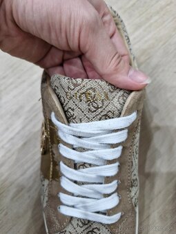 Guess cierne hnede bezove zlate monogram tenisky 36 a 38 - 13