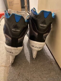 Brankárska hokejová vystroj - 13