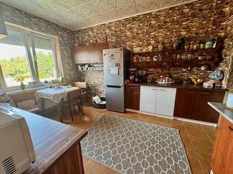 Na predaj ihneď nasťahovateľný poschodový dom Tvrdošovce - 13