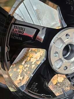 Zimní alu kola Trisuli 18" Škoda Superb 235/45 R18 - 13