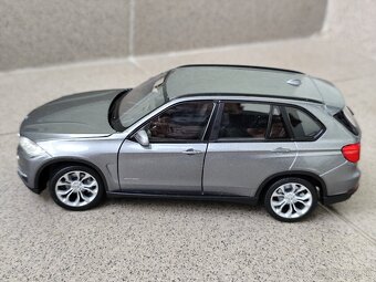 Predám 19 cm dlhé BMW X5 ------ NOVÝ, KOVOVÝ MODEL ( OTVÁRAT - 13