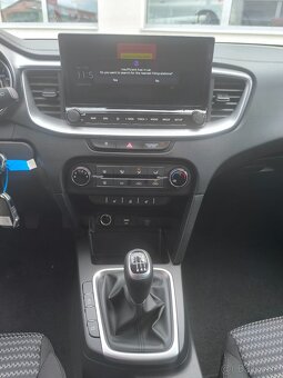 Kia XCeed 1.5 T-GDi M6 Silver MY25 - 13