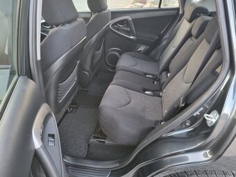 TOYOTA RAV4  2,2D4D  4x4 - 13