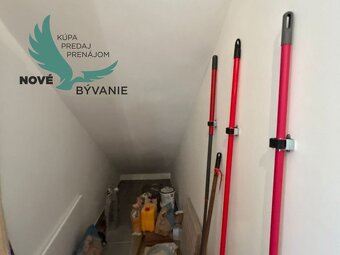 Na predaj dom 2x apartmán len 80m od mora v Chorvátsku - 13