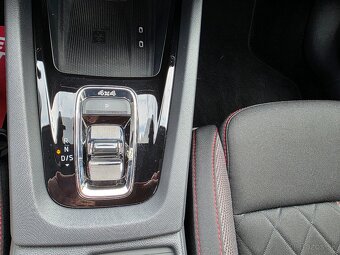 Škoda Octavia Combi RS DSG 4x4 - 13