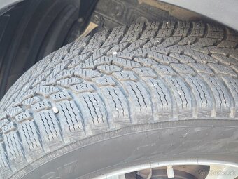 Toyota C-HR hybrid - 13