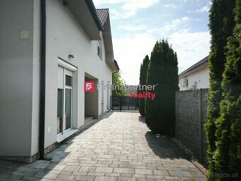 Priestranný 2,5-izbový byt v Kráľovom Brode s parkovaním a p - 13