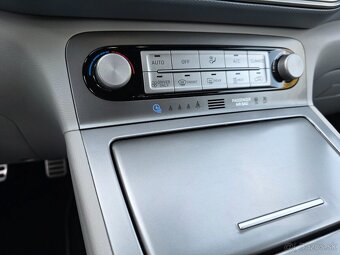 Hyundai KONA electric 150 Premium+ 64kWh tep.cerpadlom - 13