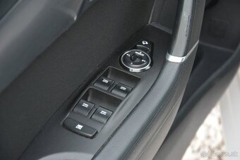 Hyundai i40 CW 1.70 CRDi, SR voz, Automat - 13