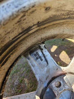 Volkswagen R16 215/65 - 13