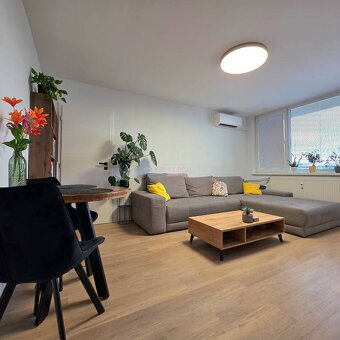 3i, OV, 54m2 + 6m loggia, Rožňavská, 2 ročná rekonštrukcia,  - 13